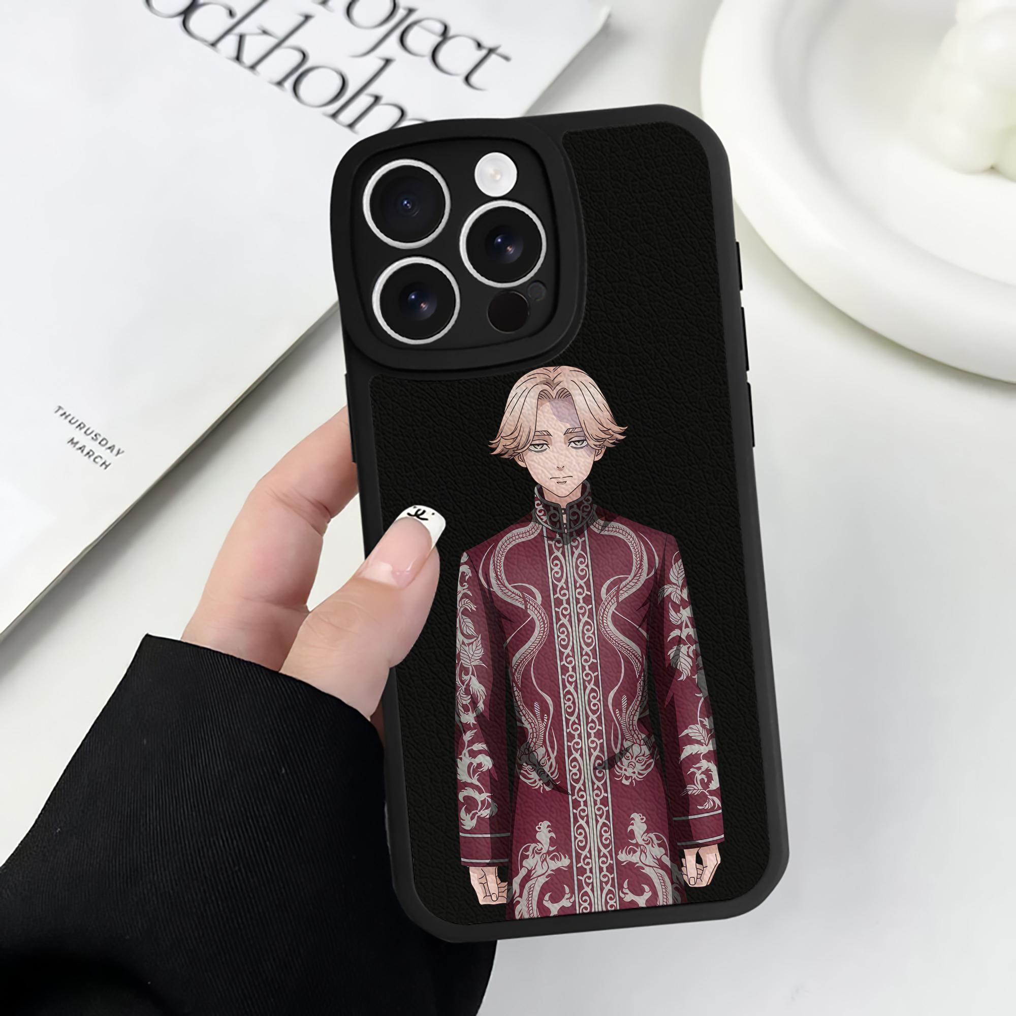 （画像用） 東京リベンジャーズ Tokyo Revengers 【iPhone 16シリーズ対応】シリコンスマホケース（レザー調） 材質：シリコン